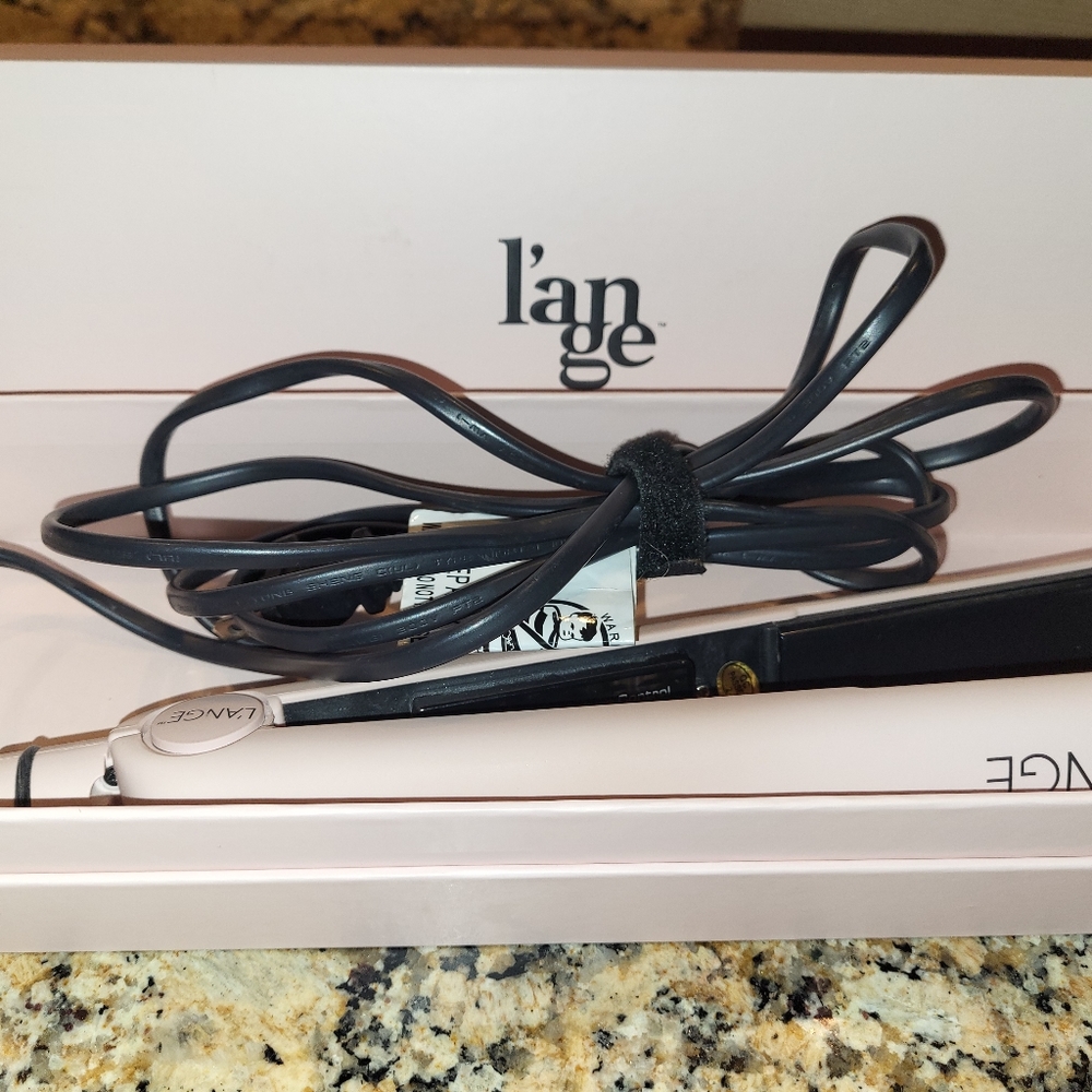 L'ange Aplatir ceramic flat iron hair straightener
